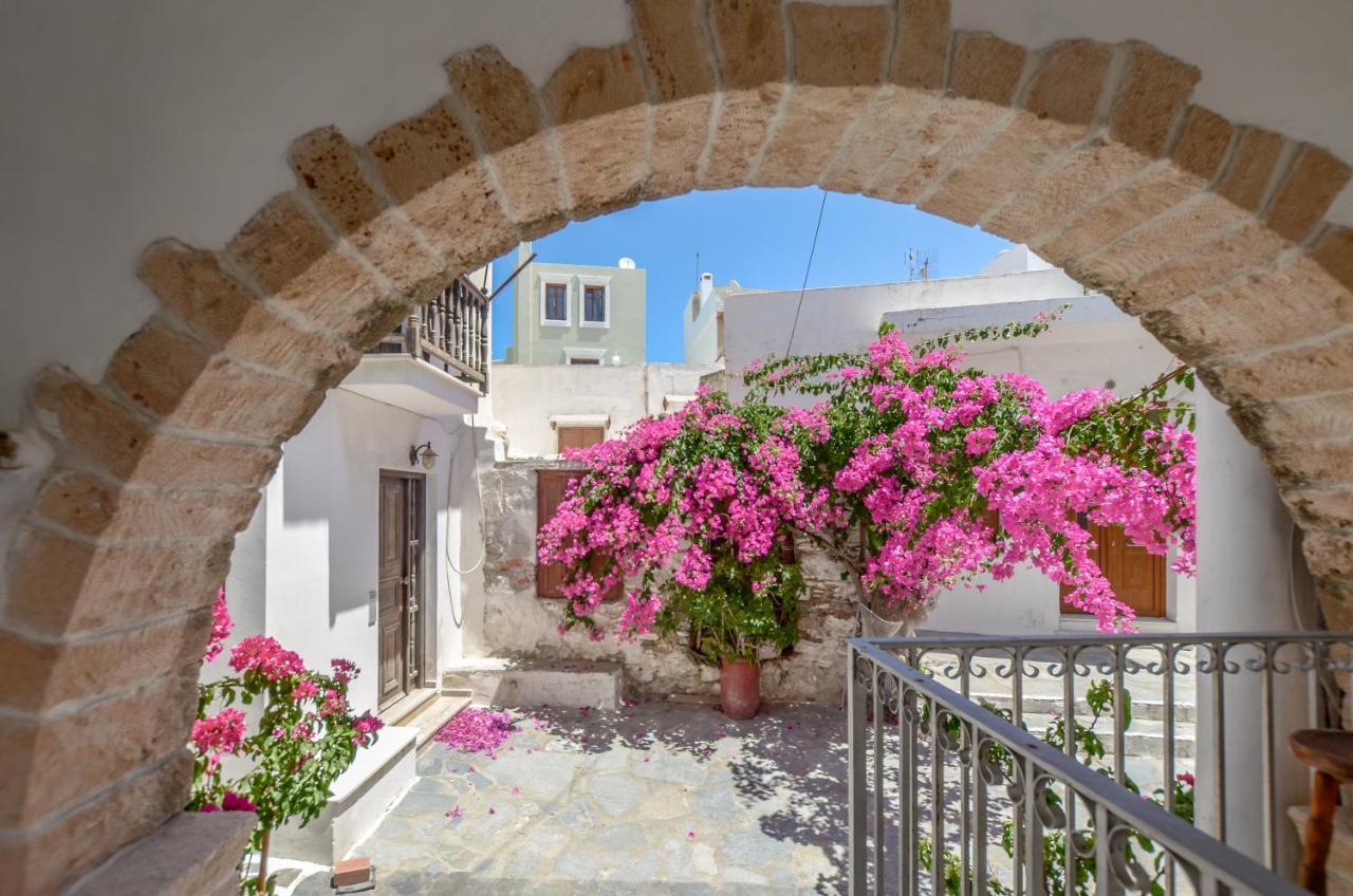 Honey & Cinnamon Luxury Suite Naxos City Екстериор снимка